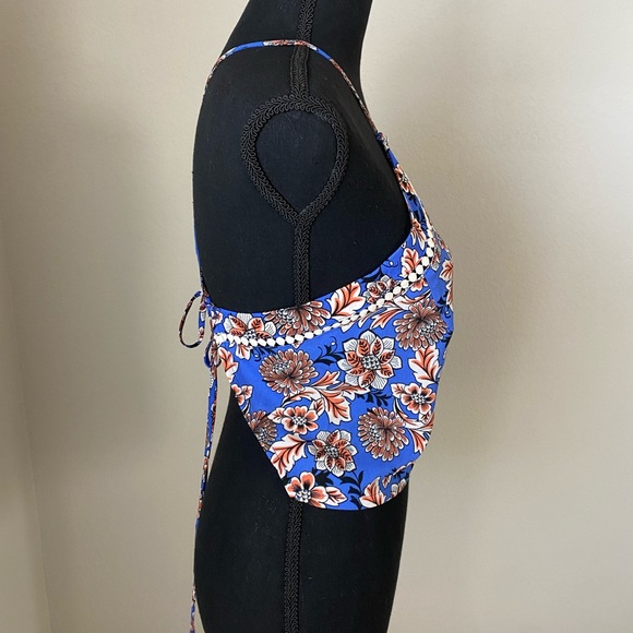 Dance & Marvel Floral Halter Top Size Small New without Tags - Picture 2 of 11